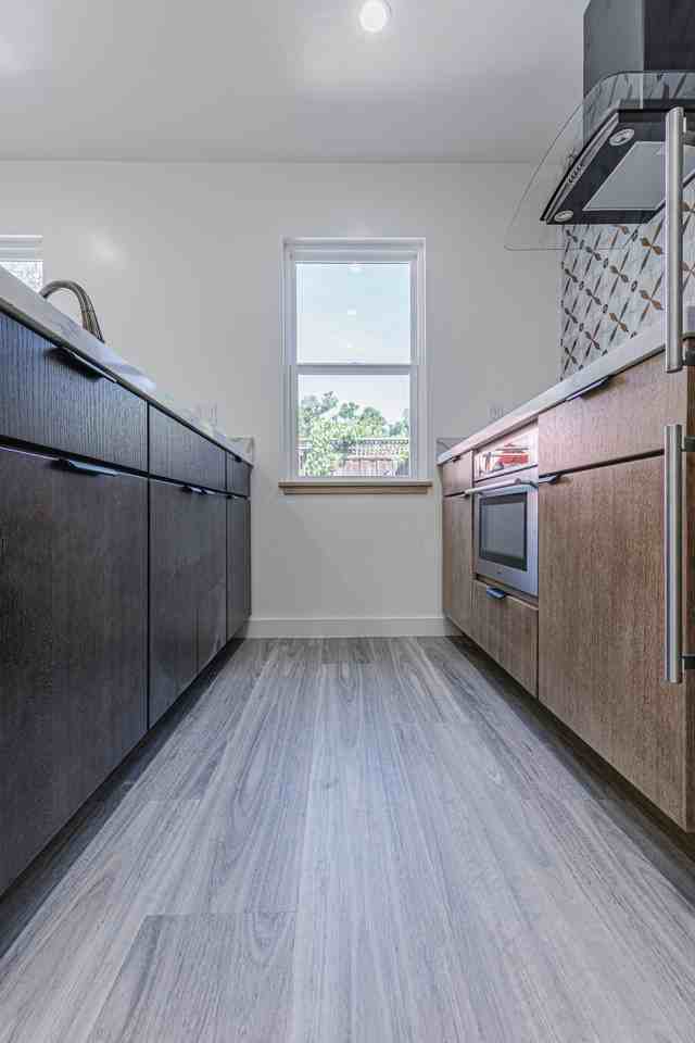 658 Elm St #2 - Photo 4 of 18