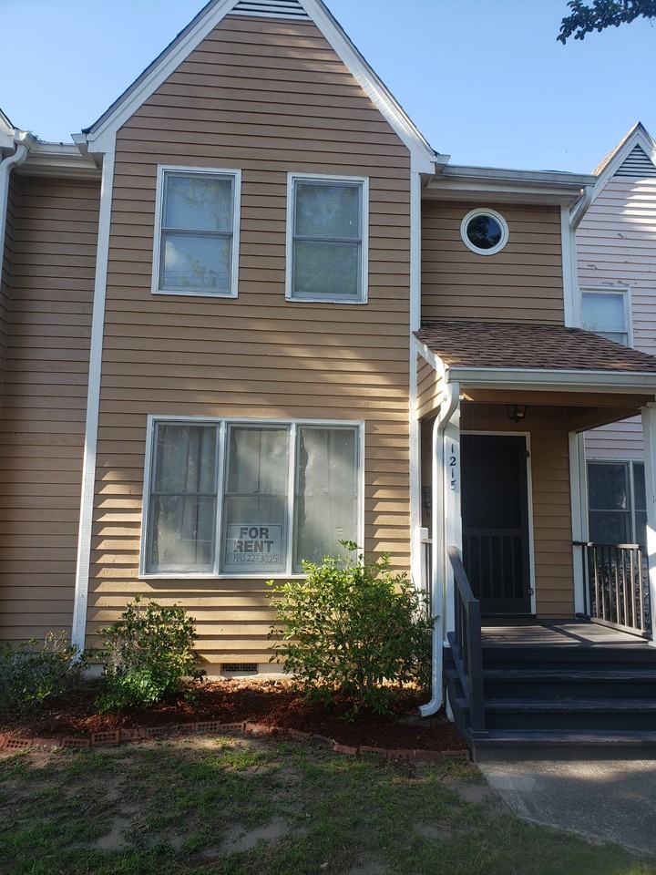 1215 King St #1215 - Photo 2 of 46