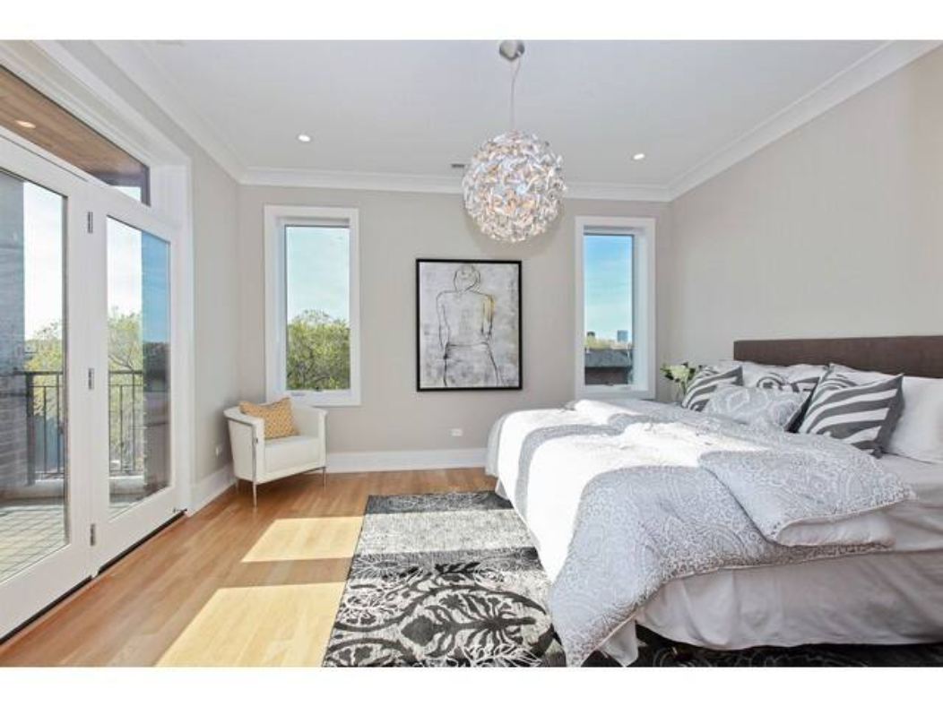 2405 N Greenview Ave #4 - Photo 6 of 21