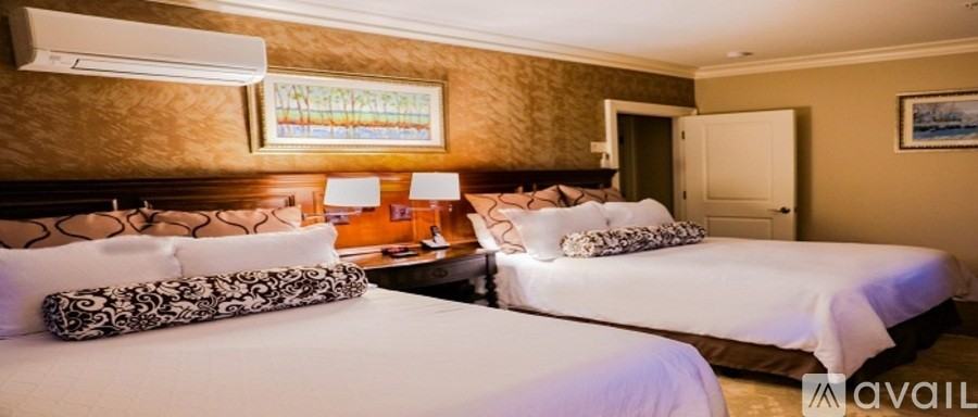 93 East Ave - Photo 4 of 9