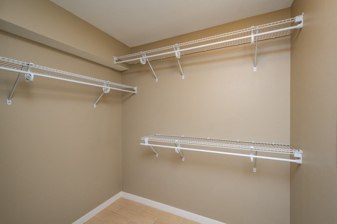 207 6th St #10 - Photo 7 of 15