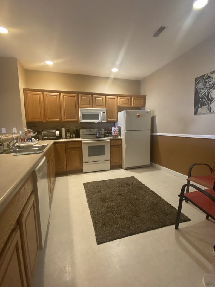 3832 Thornhill Cir #NA - Photo 3 of 6