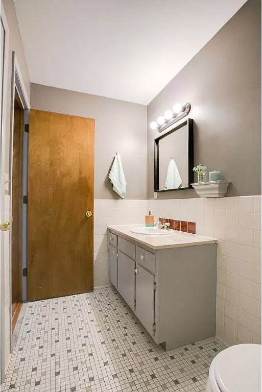 4010 15th Ave S #8 - Photo 5 of 17