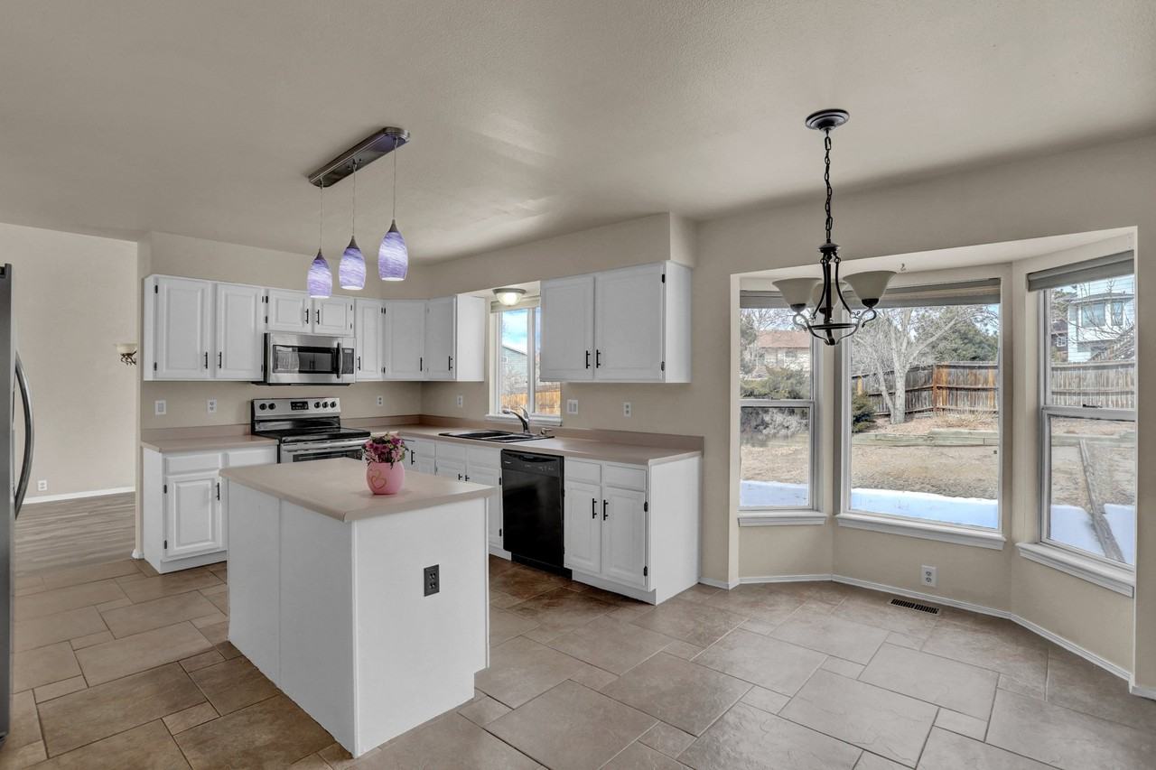 2760 Boleyn Dr #NA - Photo 3 of 20