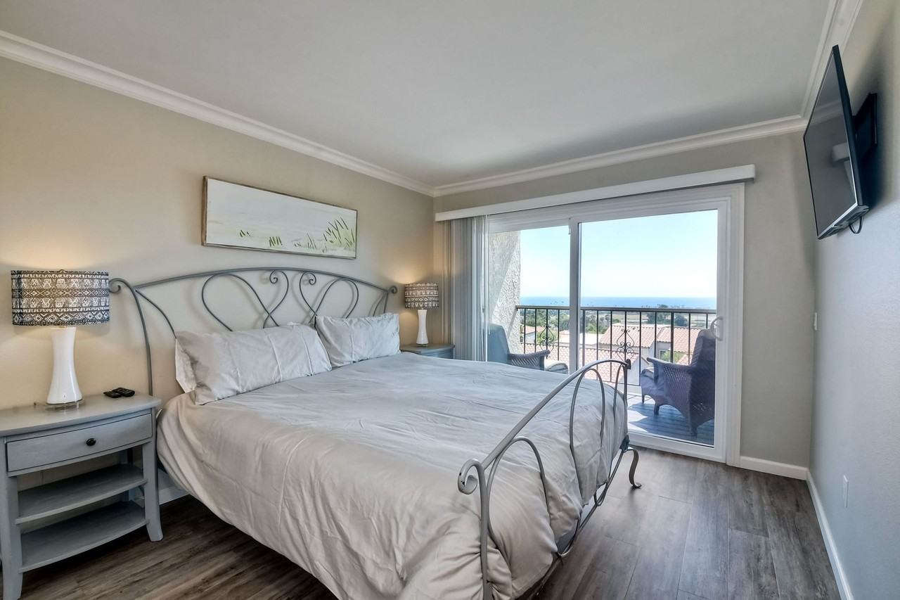 6677 Paseo Del Norte #B - Photo 7 of 22