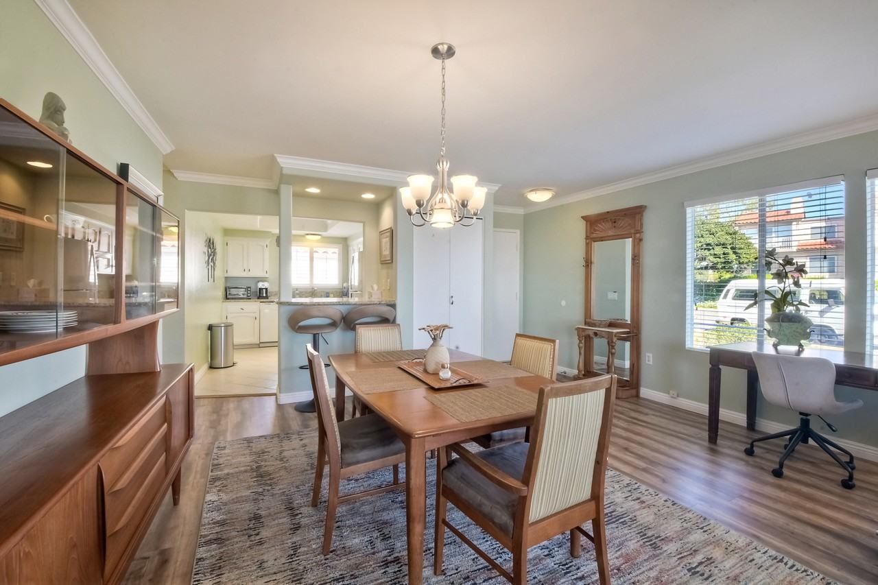 916 Caminito Estrada #B - Photo 5 of 22