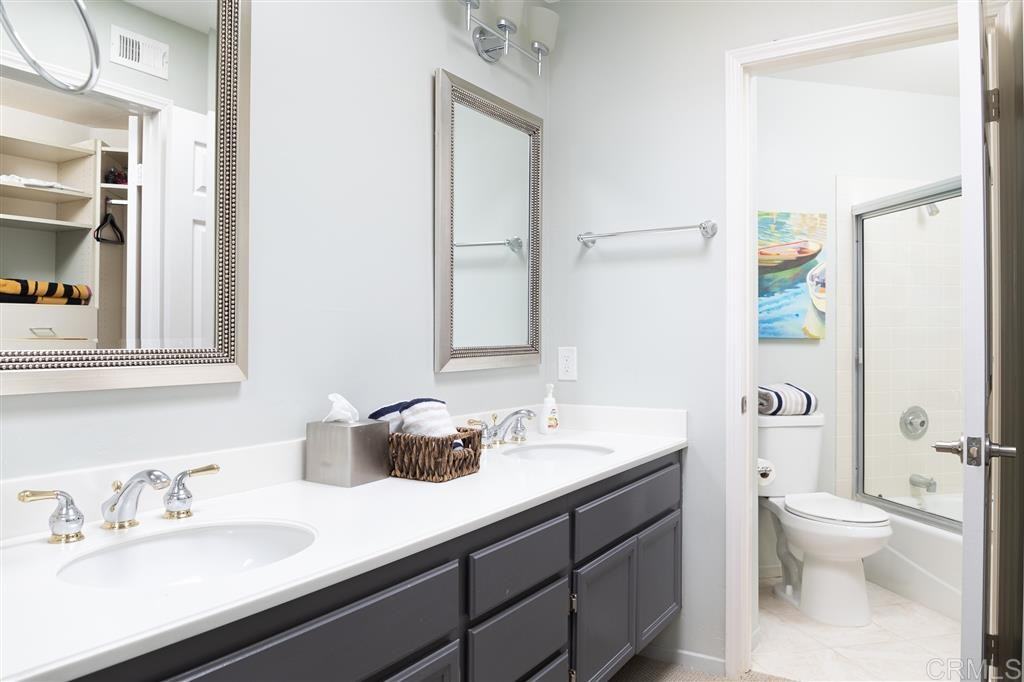 600 N The Strand #36 - Photo 7 of 13