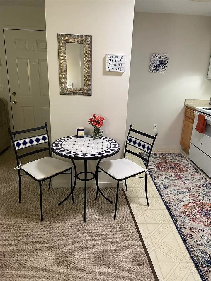 11 Saint James Pl #NA - Photo 3 of 22