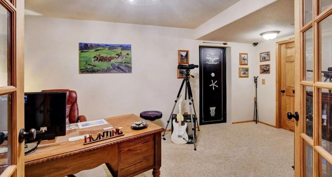 8004 S Cody St #NA - Photo 3 of 15