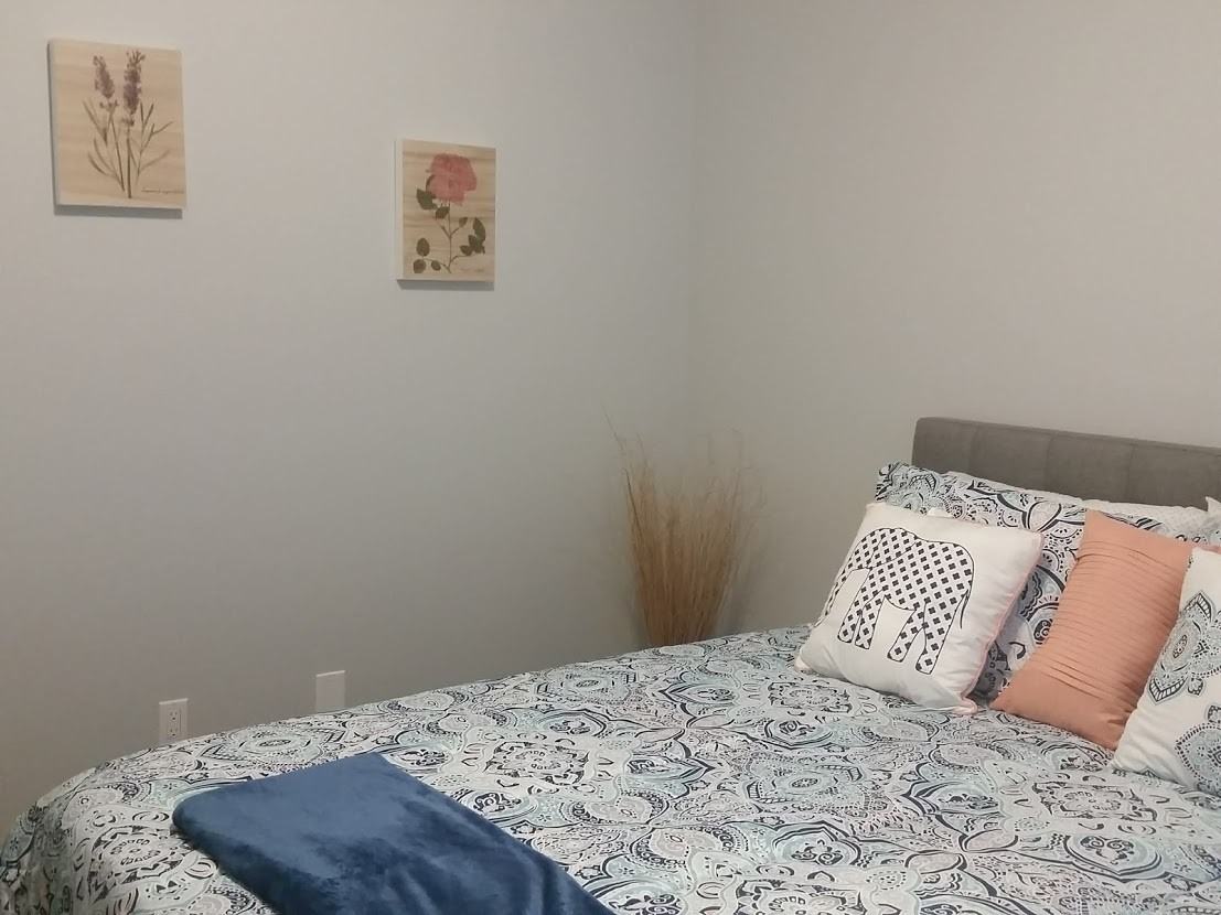 509 S Guadalupe St #E - Photo 5 of 8