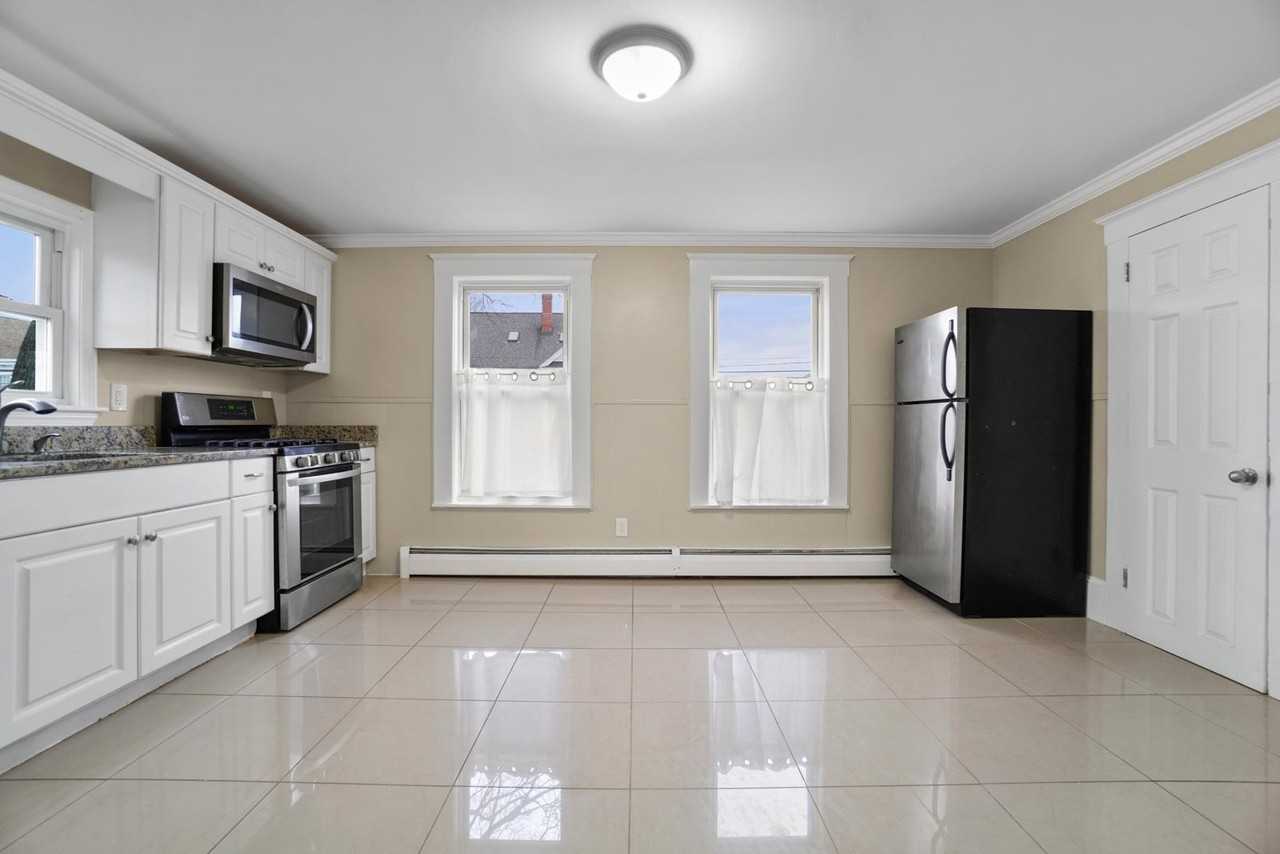 119 Andover St #2 - Photo 5 of 20