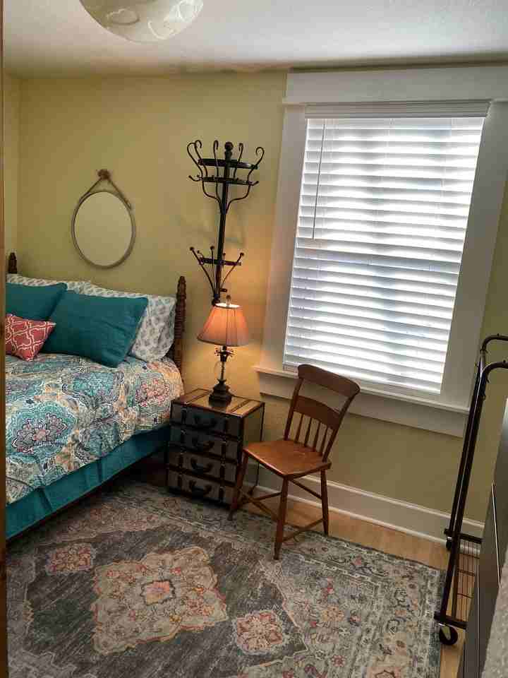 1009 Gillespie St #NA - Photo 6 of 21