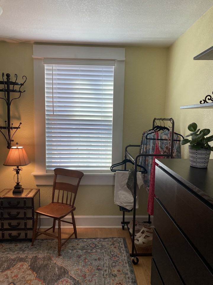 1009 Gillespie St #NA - Photo 7 of 21