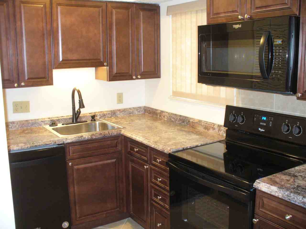 216 E Tompkins St #NA - Photo 2 of 8