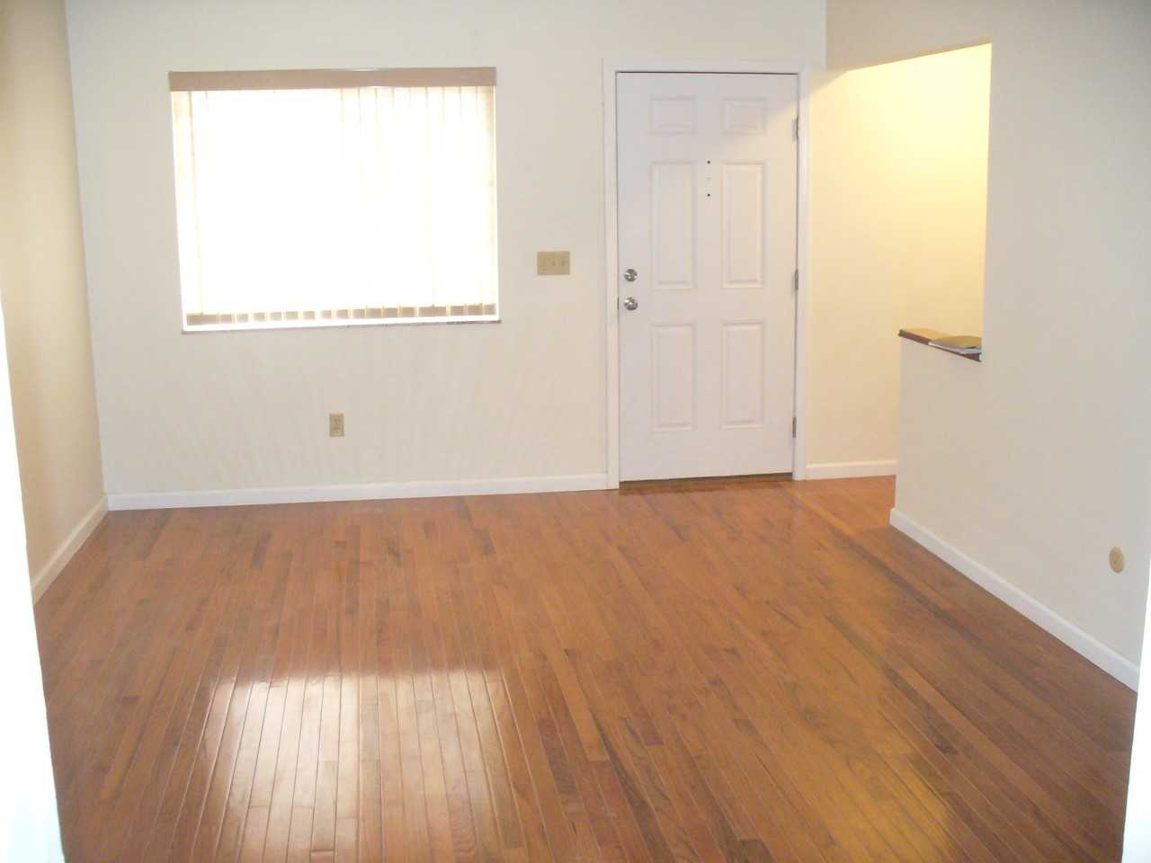 216 E Tompkins St #NA - Photo 6 of 8
