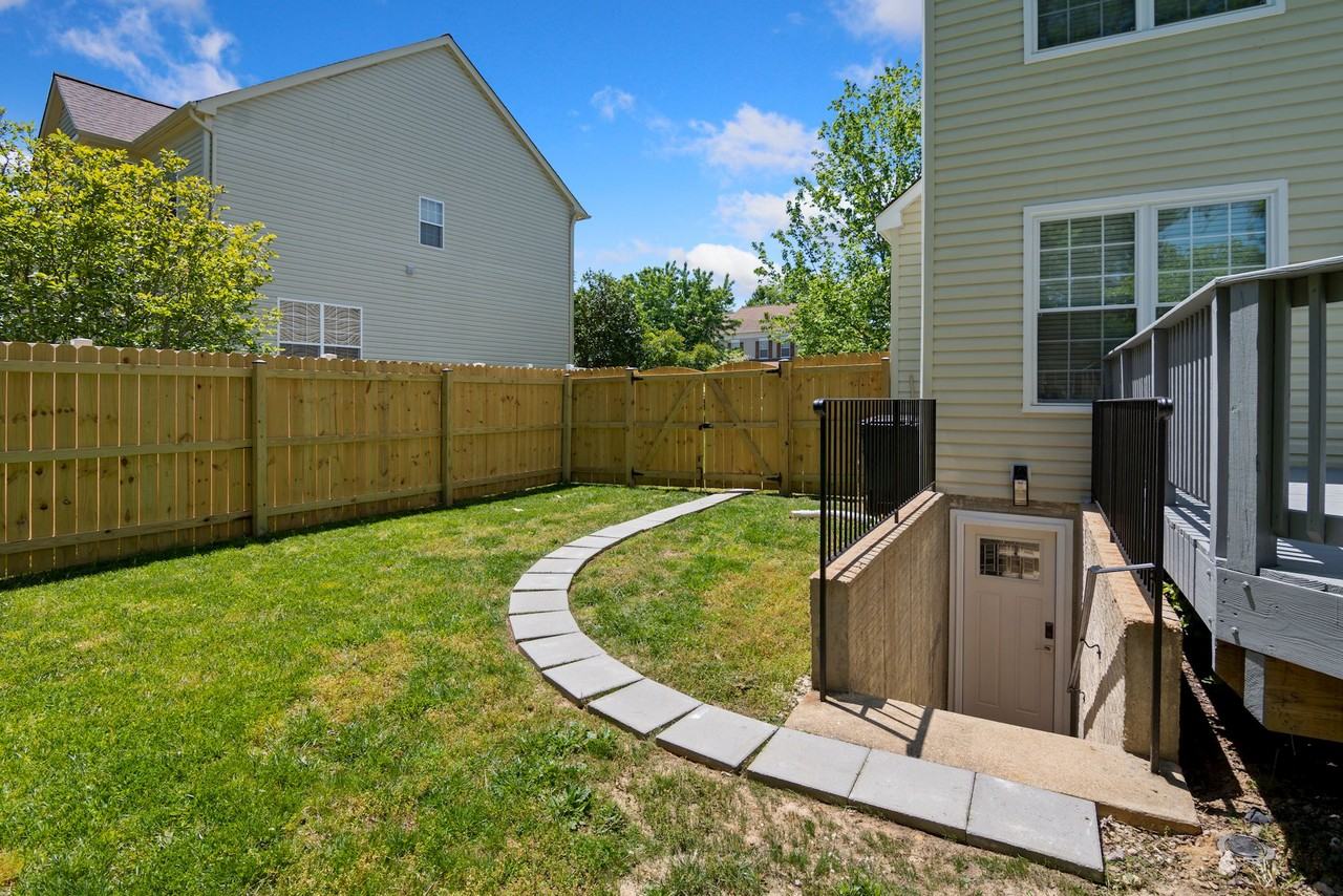 9120 Banleigh Ln #NA - Photo 5 of 50