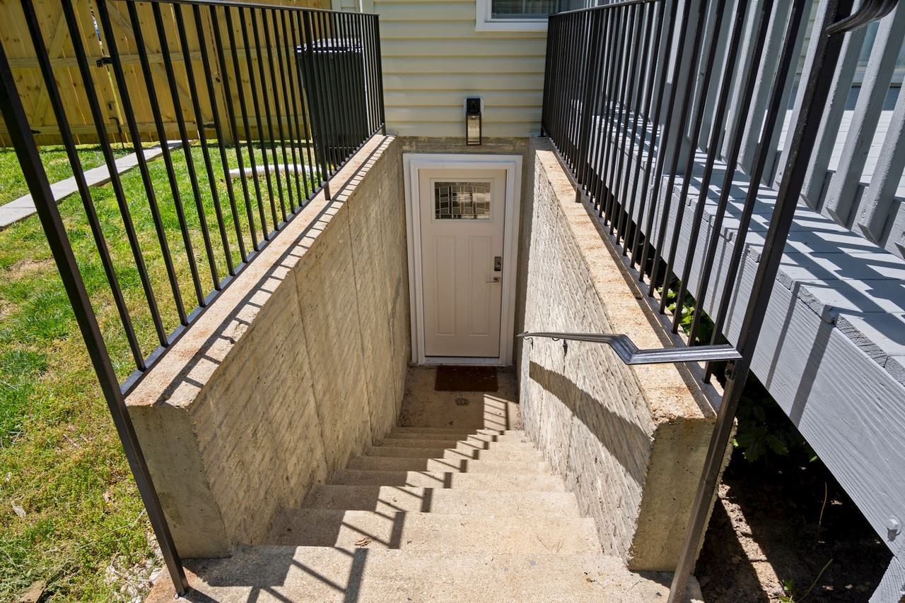 9120 Banleigh Ln #NA - Photo 6 of 50