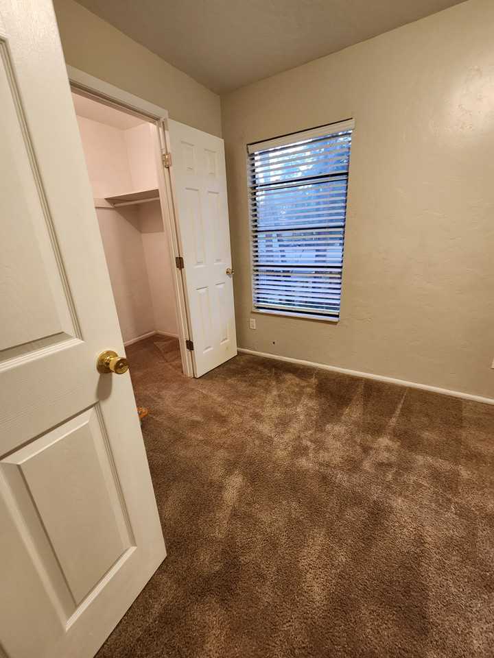 1725 Sw 69th Way #NA - Photo 7 of 13