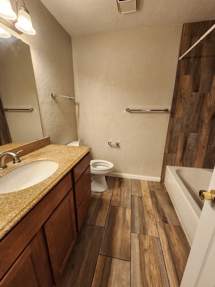 1725 Sw 69th Way #NA - Photo 6 of 11