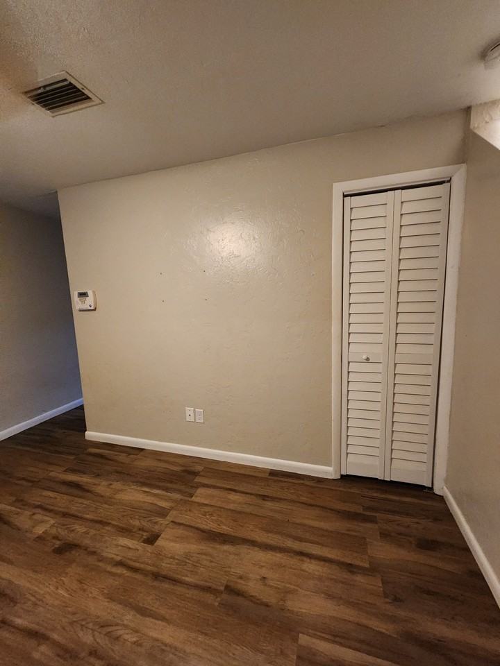 1725 Sw 69th Way #NA - Photo 2 of 13