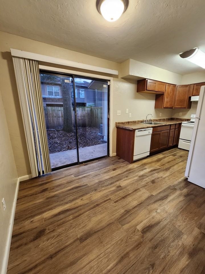 1725 Sw 69th Way #NA - Photo 5 of 13