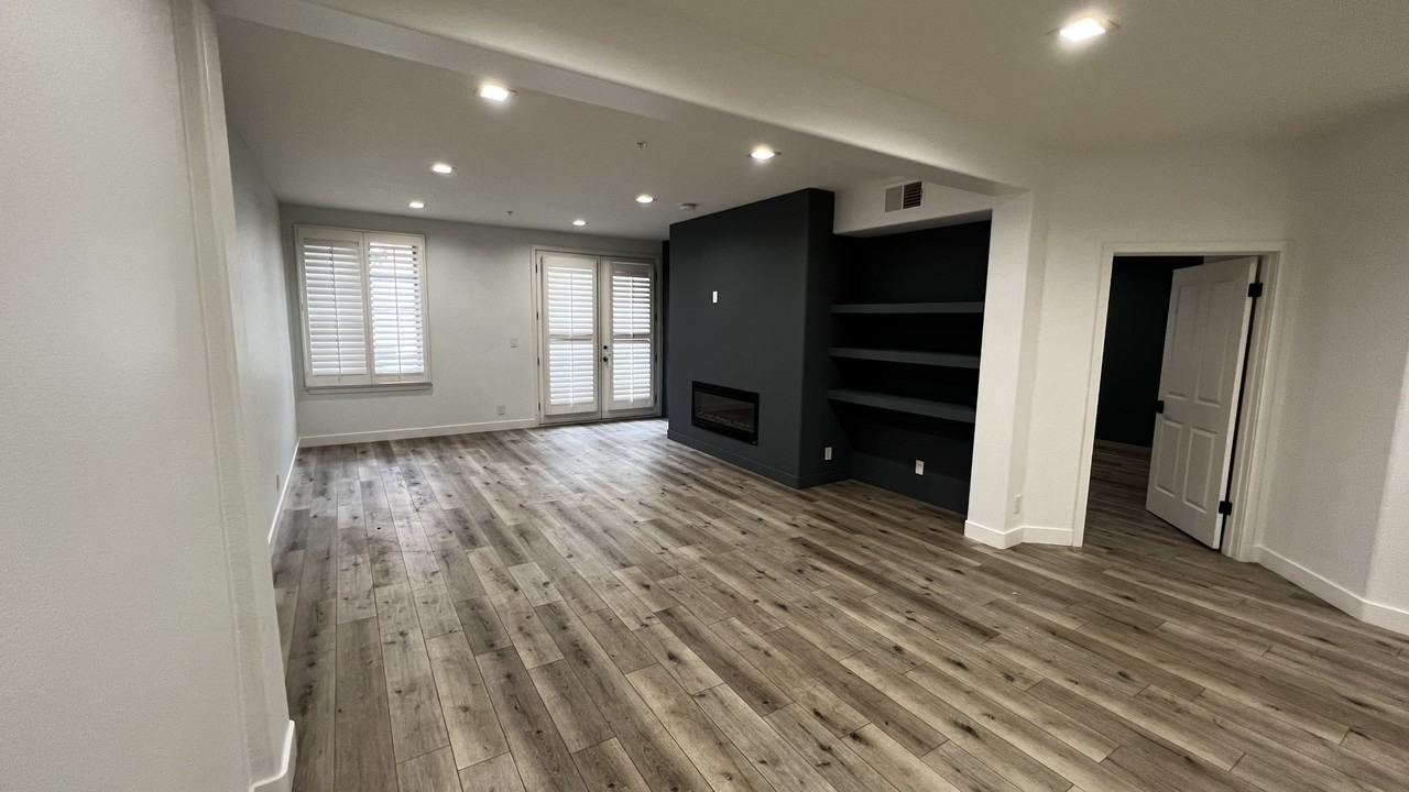 11740 W Sunset Blvd #15 - Photo 7 of 22