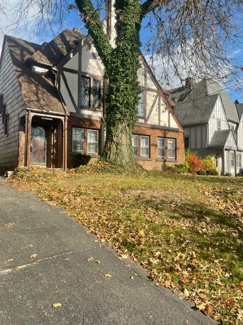 18323 Newell Rd #3 - Photo 3 of 18