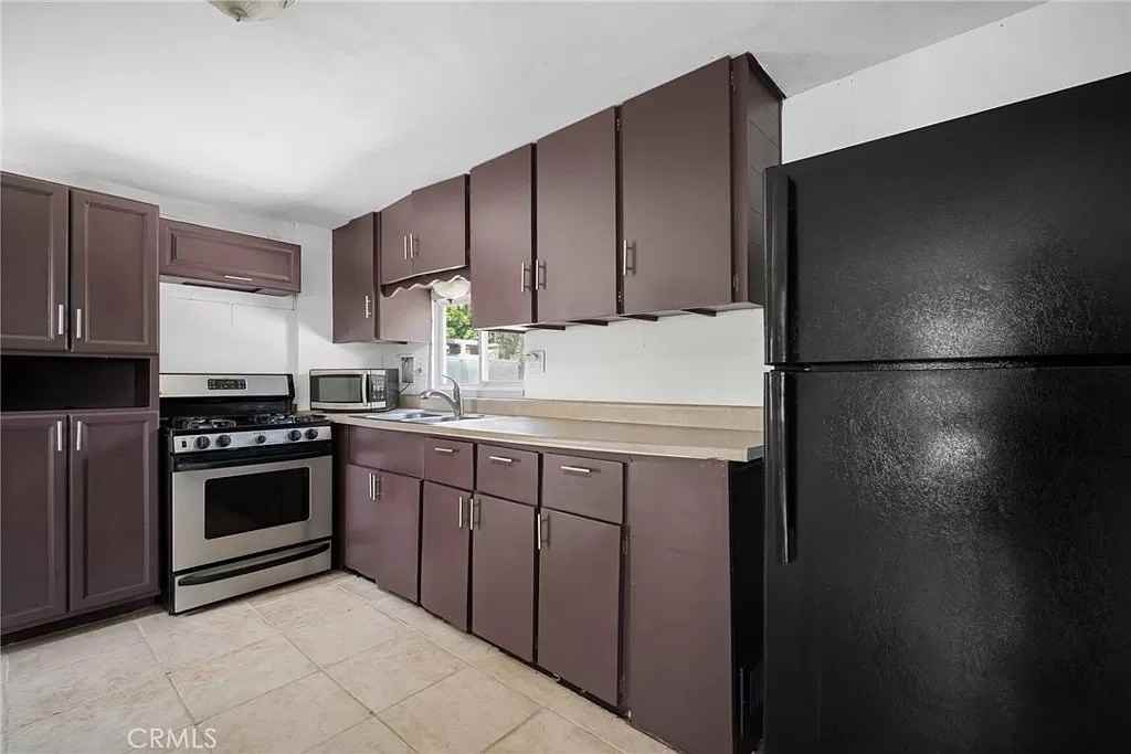 1500 E San Rafael Dr #NA - Photo 4 of 9