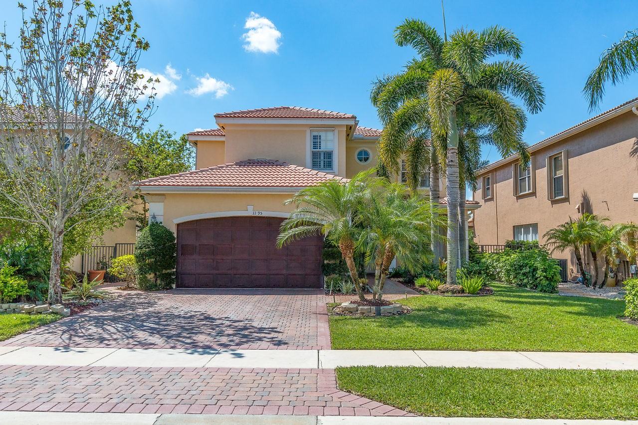 11195 Millpond Greens Dr #NA - Photo 2 of 14