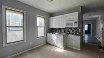 featured image of 196 S 8th St #1R