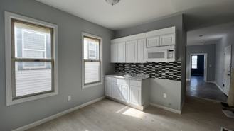 196 S 8th St #1R - Photo 1 of 1