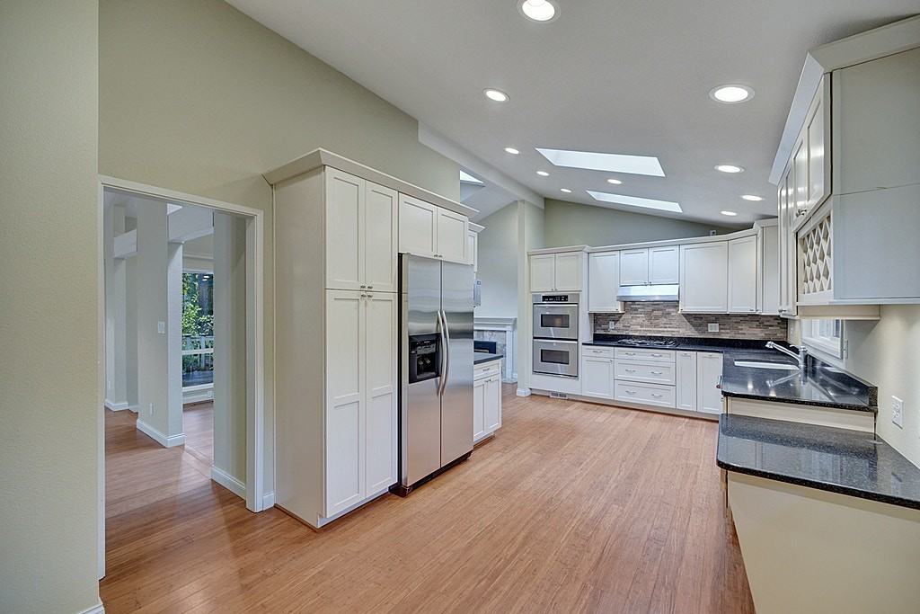 18127 195th Pl Ne #NA - Photo 3 of 21