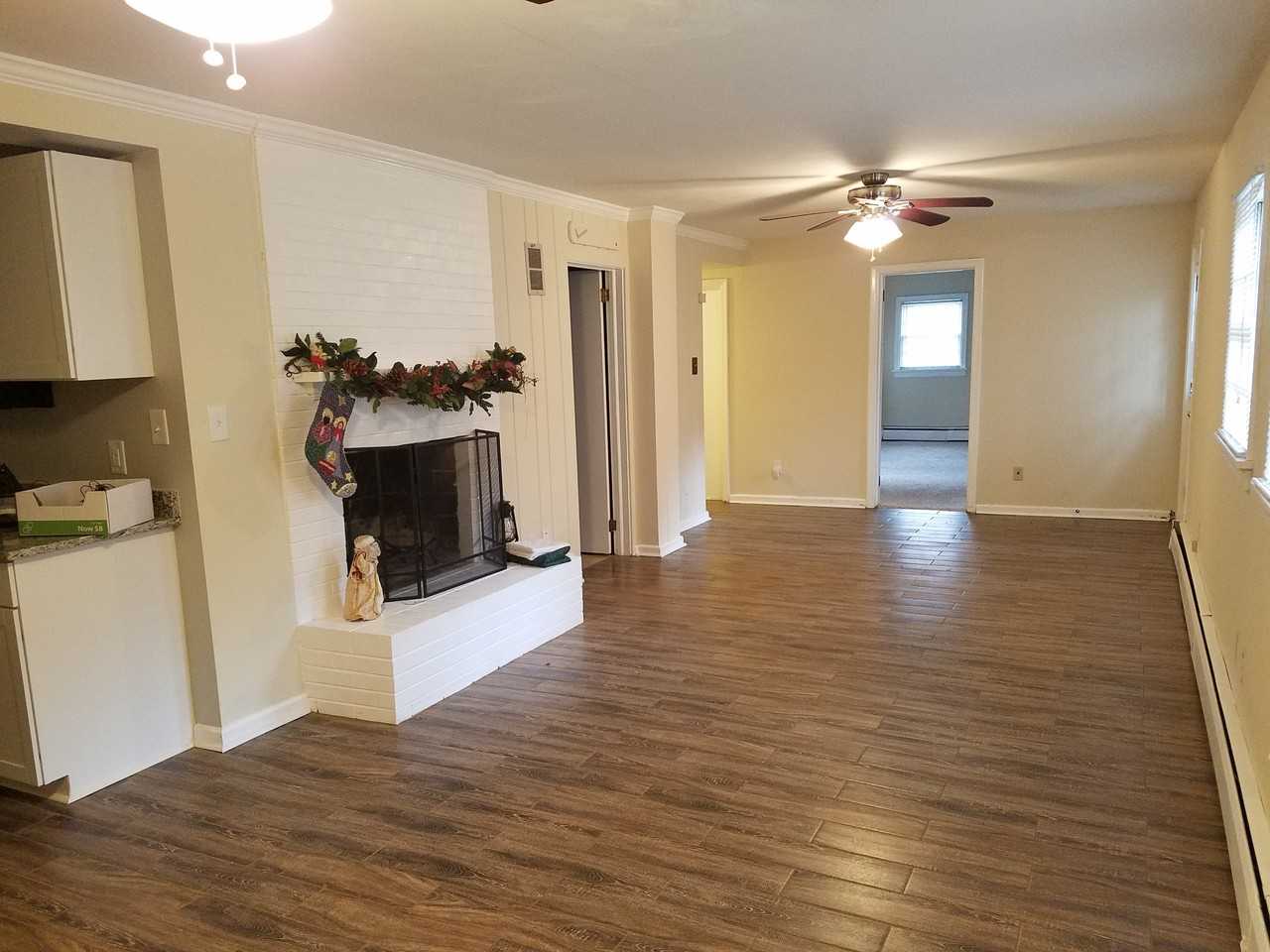 1201 Dinwiddie Ave - Photo 3 of 11