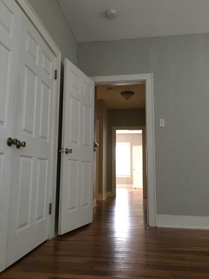 715 E Elmira St #NA - Photo 6 of 16