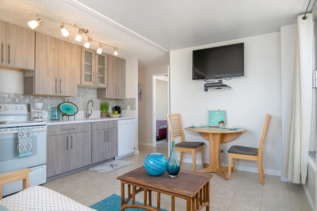 2421 Tusitala St #902 - Photo 4 of 19