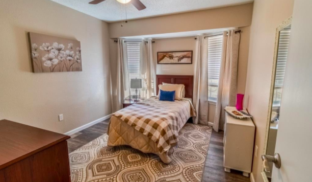 6308 S 1st Pl #NA - Photo 6 of 23