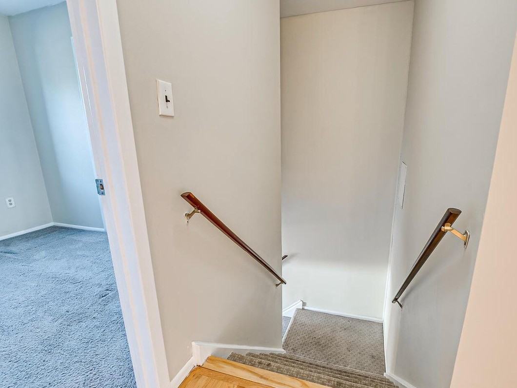 208 Silver Ct #NA - Photo 2 of 14