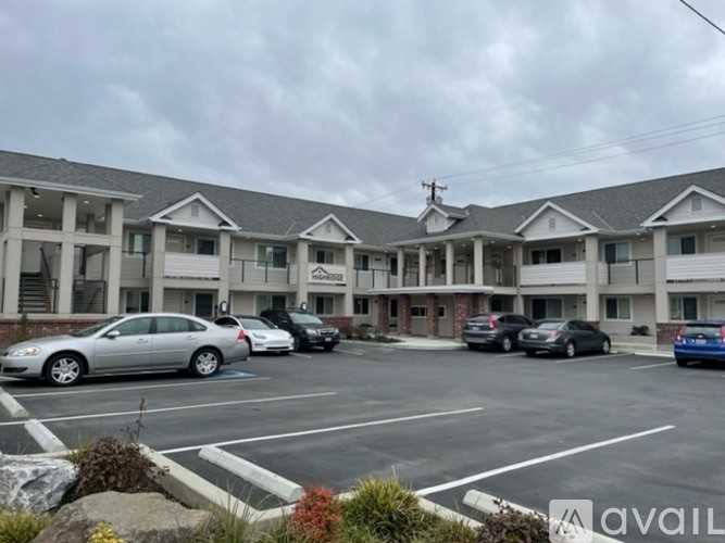 2229 Colby Avenue #203