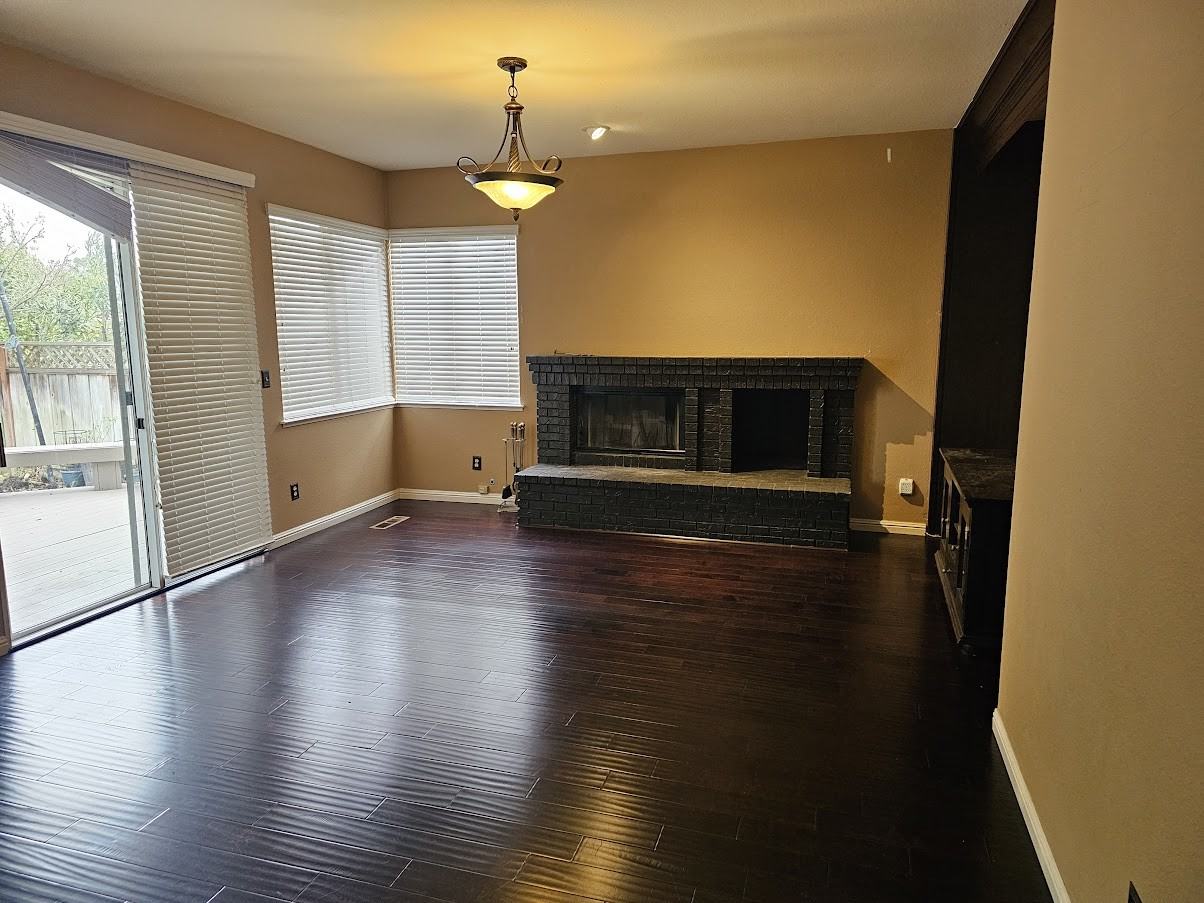 2431 Pinehurst Court #NA - Photo 6 of 38