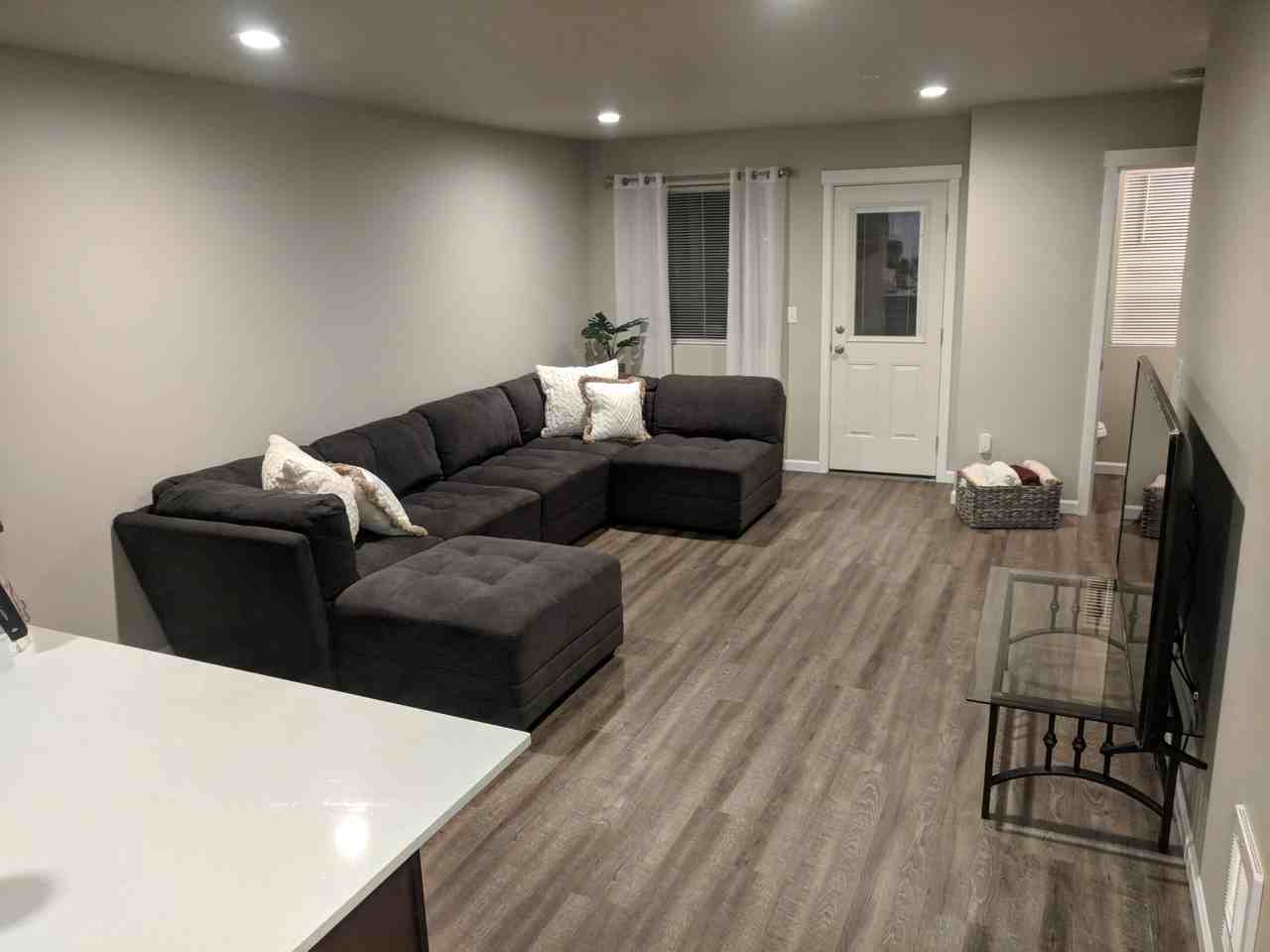 3412 S G St #NA - Photo 4 of 8