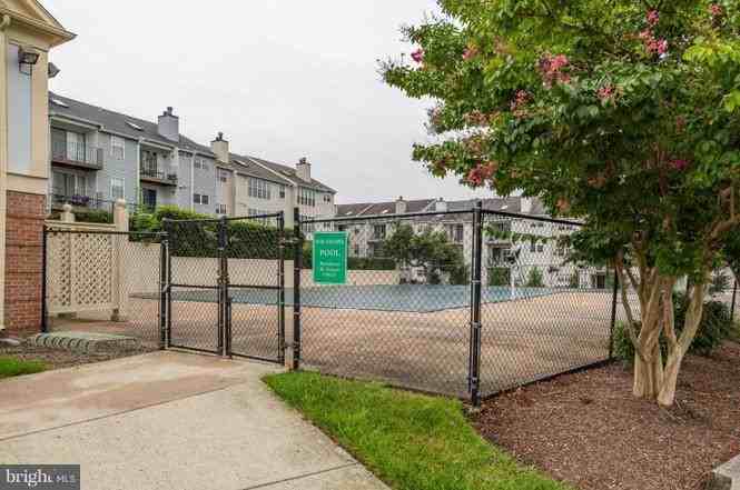 104 Fort Evans Rd Se #A