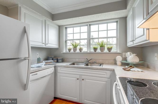104 Fort Evans Rd Se #A - Photo 7 of 24