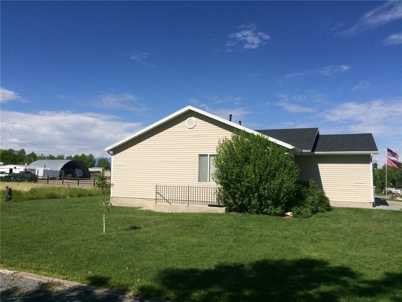 1884 Shepard Ln #1 - Photo 6 of 34