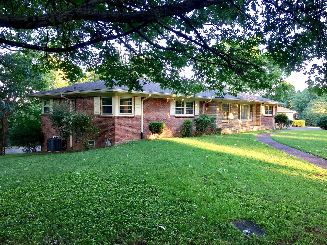 2944 Windemere Cir #NA - Photo 2 of 22