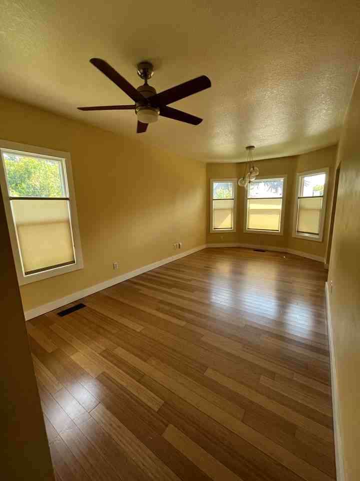 1017 Ne Roselawn St #NA - Photo 2 of 15