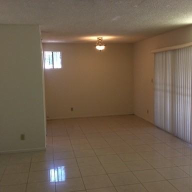 1426 Sunkist Ave - Photo 2 of 9