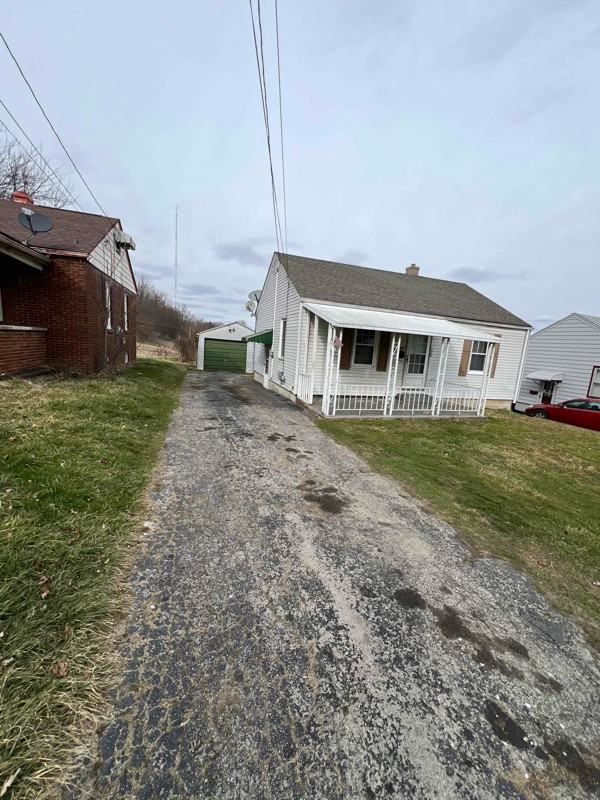 824 Cornell St - Photo 2 of 14