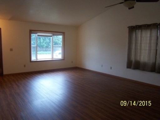 1197 Dawson Dr - Photo 2 of 6