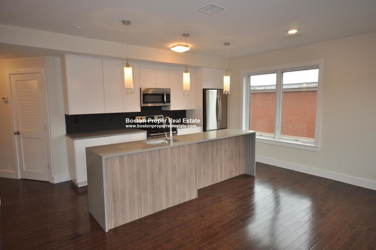 659 Massachusetts Ave #6K - Photo 2 of 9