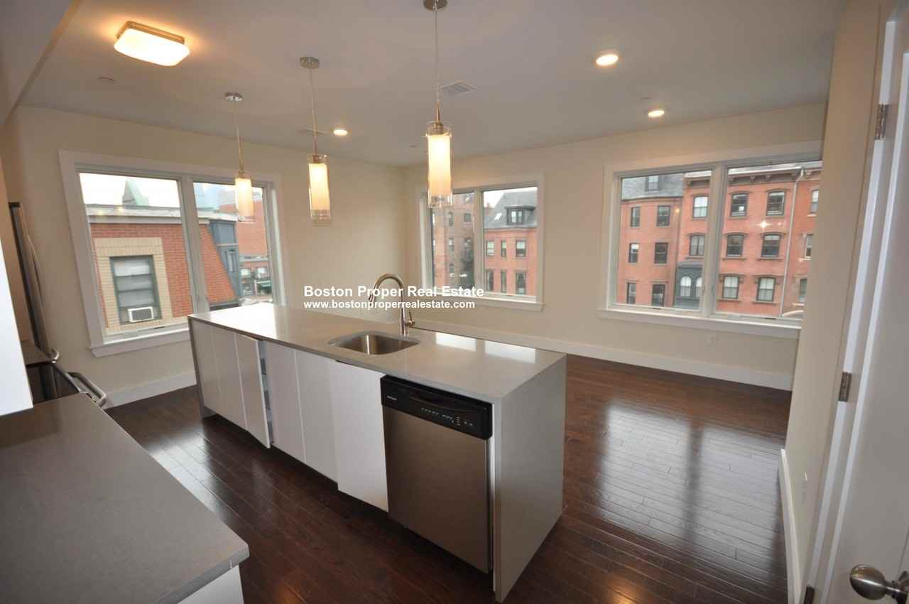 659 Massachusetts Ave #6K - Photo 3 of 9